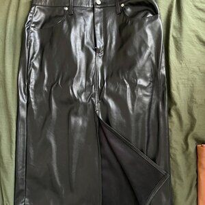 Pleather Black Pencil-Skirt, size L